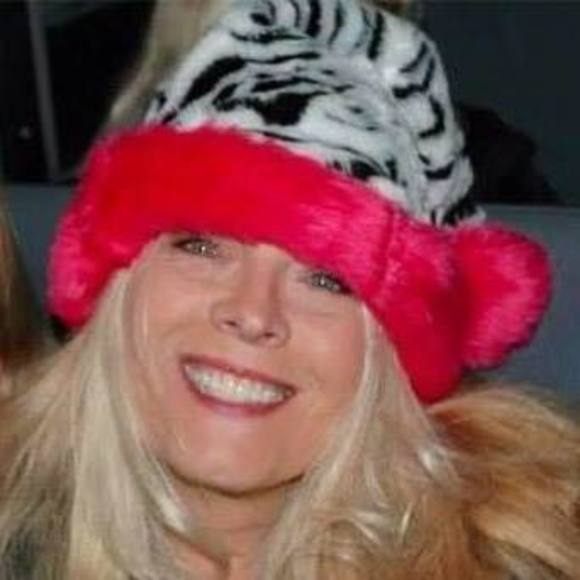 Profile Picture of Nancy Hanson (@gypzigal) on Poshmark