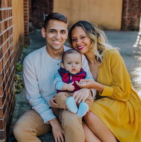 Profile Picture of Simon Sunseri (@simonsunseri) on Poshmark