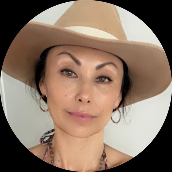 Temy Klevens - Poshmark Profile Picture of Temy Klevens (@temy_k) on Poshmark