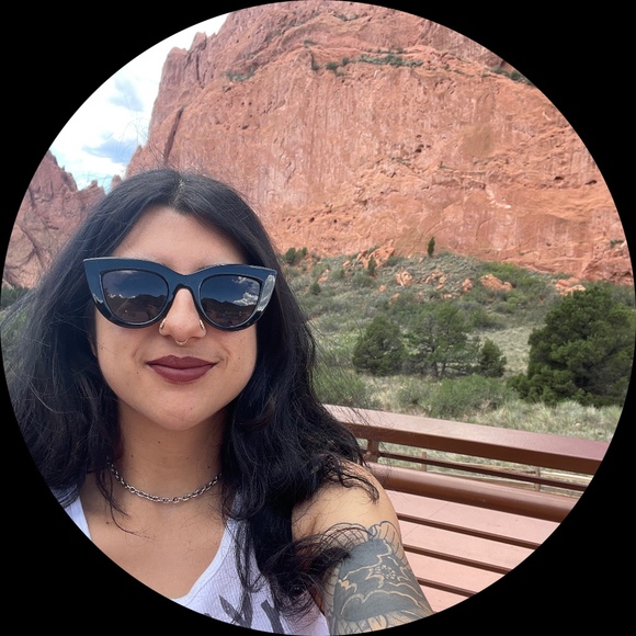 Profile Picture of Cassandra Hernandez (@casssieopea) on Poshmark