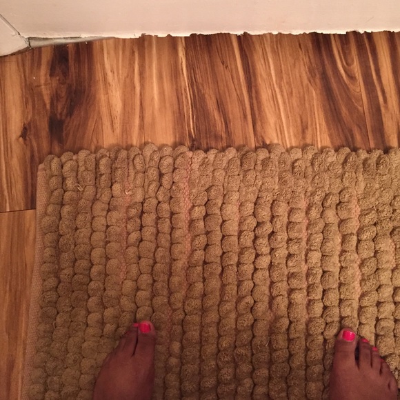 Profile Picture of Dorian Richardson (@doriandenise) on Poshmark