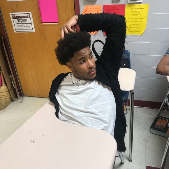 Profile Picture of Lamont Thomas (@bbruh223) on Poshmark