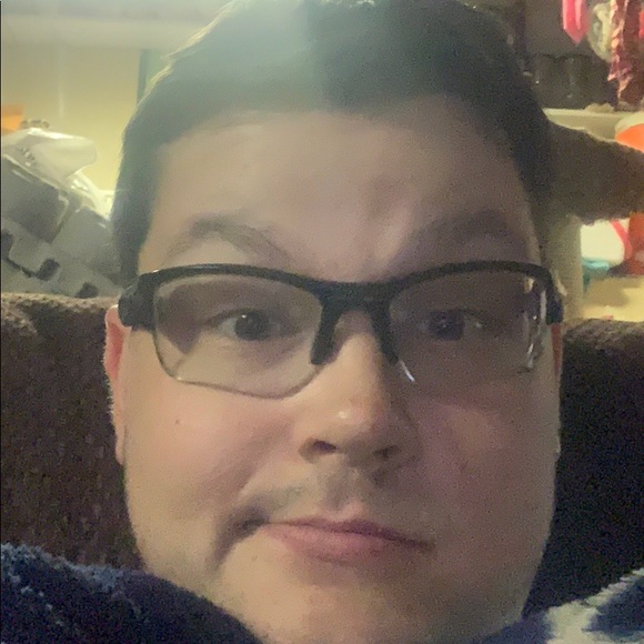 Profile Picture of Robert Abbott (@abbottb12) on Poshmark