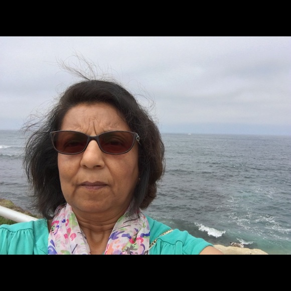 Profile Picture of Aruna Patel (@patelah) on Poshmark