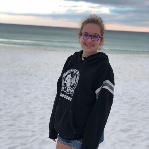 Profile Picture of Avery Hedican (@ahedican) on Poshmark