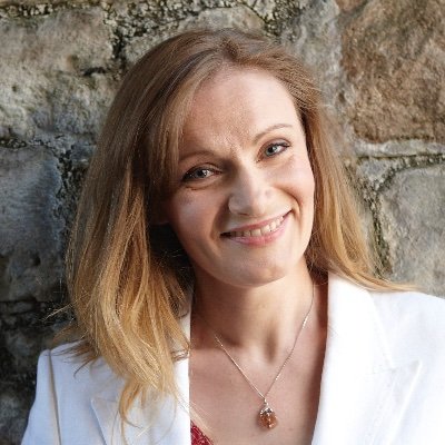 Profile Picture of Elizabeth Atherton (@ElizAthertonSop) on Twitter