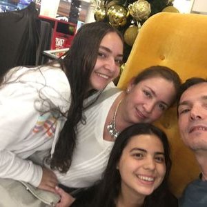 Profile Picture of Andrea Veronica Zach (@veronica_zach) on Twitter
