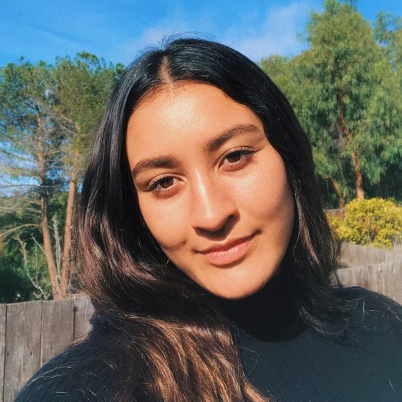 Profile Picture of Erika Spaar (@erikaspaar) on Poshmark