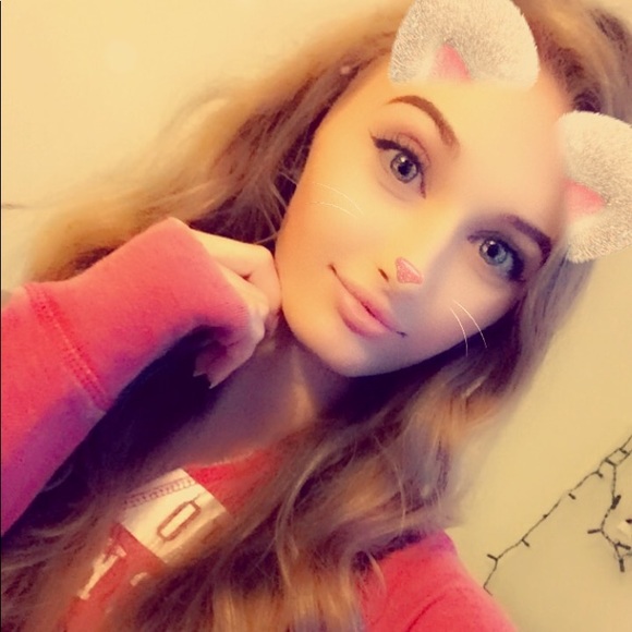 Lauren Pagani - Poshmark Profile Picture of Lauren Pagani (@ltslauren) on Poshmark