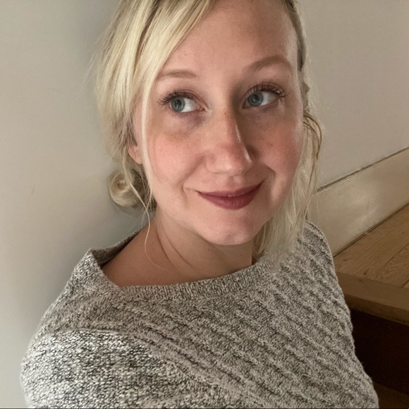 Profile Picture of Elena Mertus (@elenajoy) on Poshmark