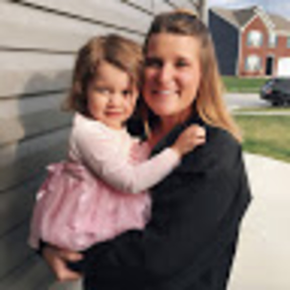 Profile Picture of Paige Poole (@ppoole12) on Poshmark