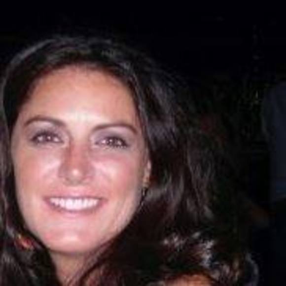 Profile Picture of Heather Chase (@hccdesign) on Poshmark