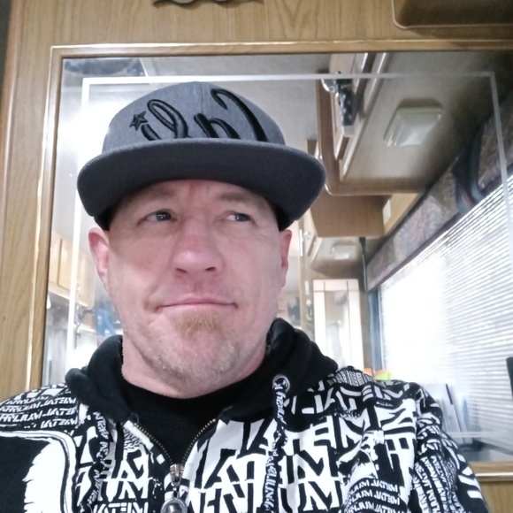 Profile Picture of Todd Newton (@toddnew) on Poshmark