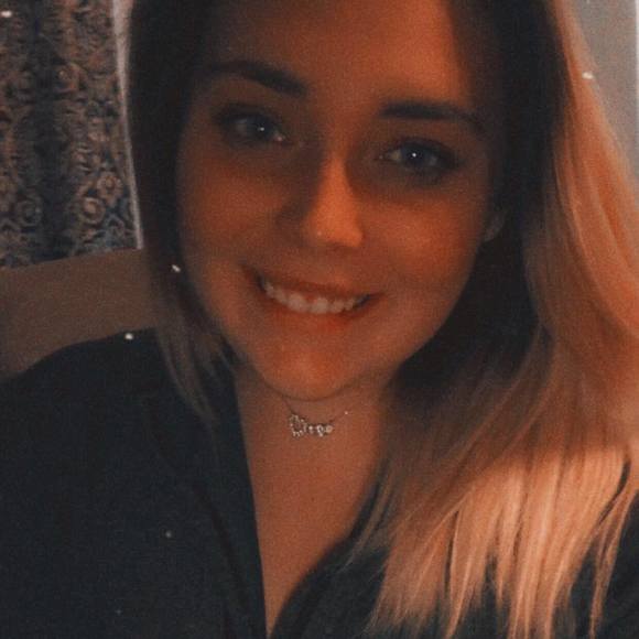 Profile Picture of Nora Fulce (@norafulce) on Poshmark