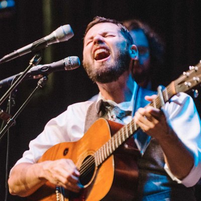Profile Picture of Tom Rhodes (@tomrhodesmusic) on Twitter