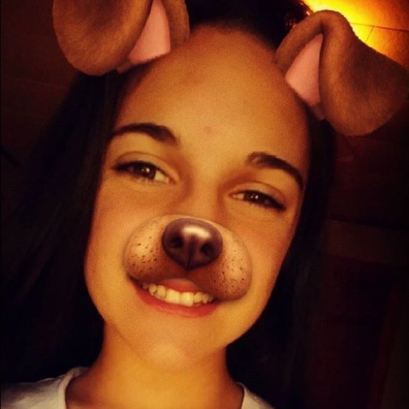 Profile Picture of Joell Davis (@joelldavis04) on Poshmark