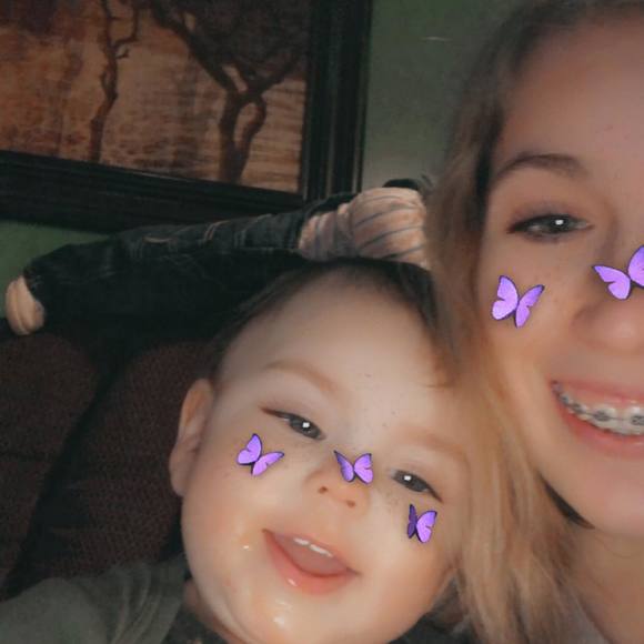 Profile Picture of Kenzie Hoffer (@kenziehoffer) on Poshmark