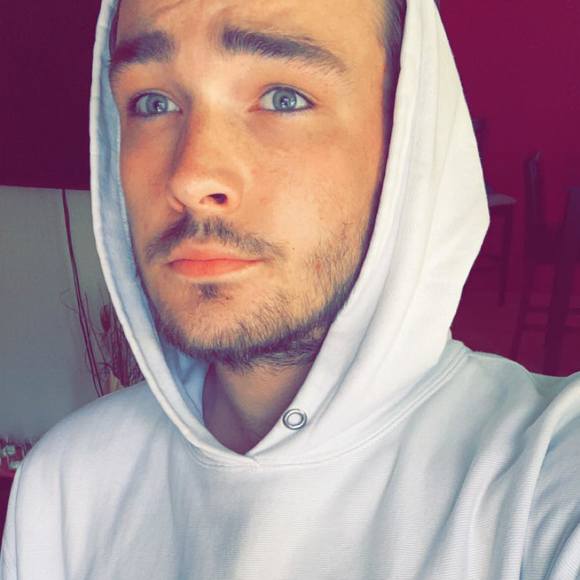 Profile Picture of Pj Thomas (@pj_t) on Poshmark