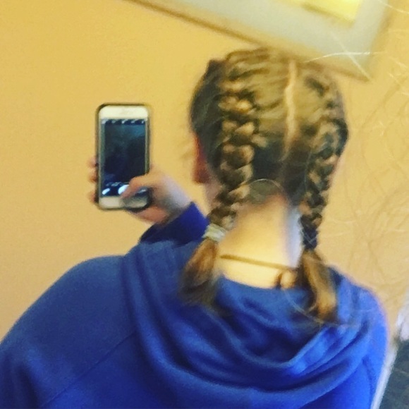 Profile Picture of Nicole Murzyn (@nicolemurz) on Poshmark