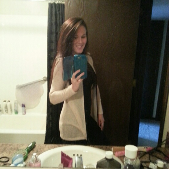Profile Picture of Mikalea Bunyan (@mkbunyan) on Poshmark