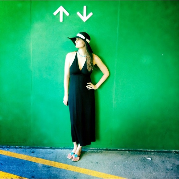 Profile Picture of Erin Kitzinger (@ekgotmilk) on Poshmark