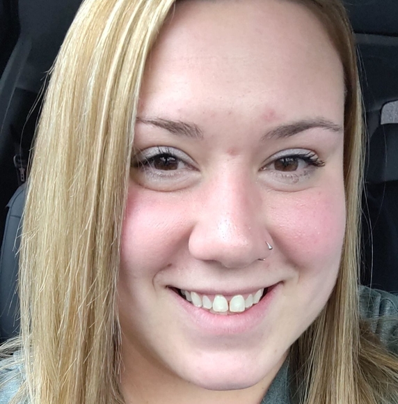 Profile Picture of Dawn Cramer (@dawnash987) on Poshmark