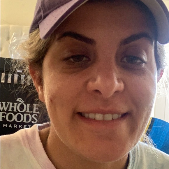 Profile Picture of Nadia Najor (@nnajor7) on Poshmark