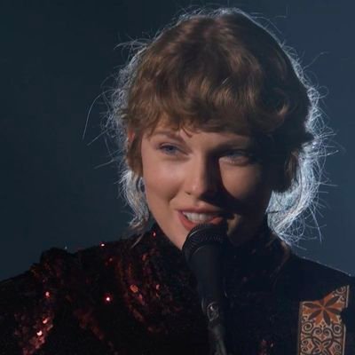 Profile Picture of Ann Swift ✨ (@cardiganswifftt) on Twitter