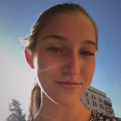 Profile Picture of Amanda Rosenthal (@Amanda38398582) on Twitter