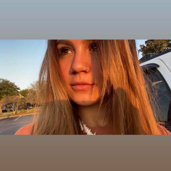 Profile Picture of Terrero Keylin (@terrerokeylin) on Poshmark