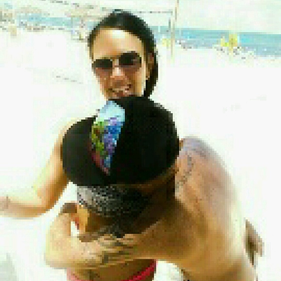 Profile Picture of Erin Buskell (@csa8310) on Poshmark