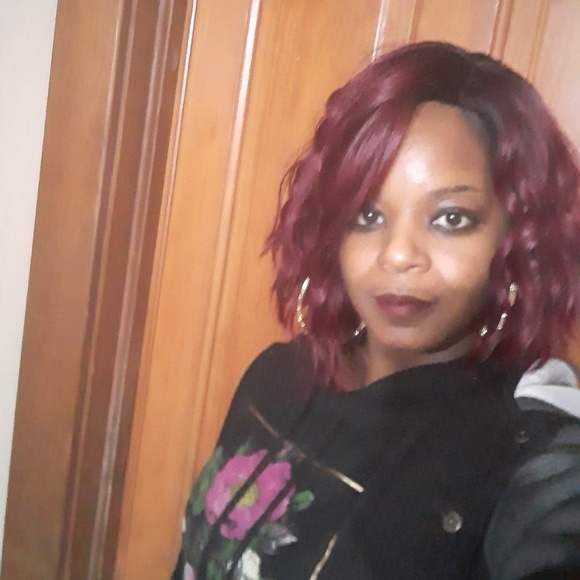 Profile Picture of Dorshay Walker (@dorshay) on Poshmark