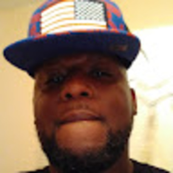 Profile Picture of Brian Parker (@37youngbrian) on Poshmark