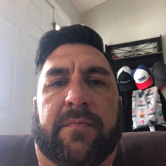 Profile Picture of Brad Osley (@bradosley) on Poshmark