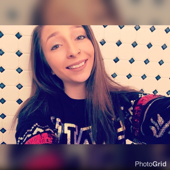 Profile Picture of Kellie Purkey (@kelliepurk) on Poshmark