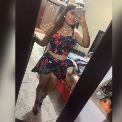 Profile Picture of Hilary Schultz (@HilarySchultz15) on Twitter