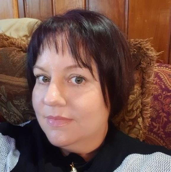 Profile Picture of Rebecca Hansen (@rebeccahanse348) on Poshmark