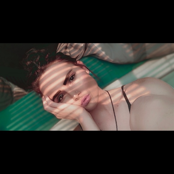 Profile Picture of Serayla Garhart (@serayla_2011) on Poshmark