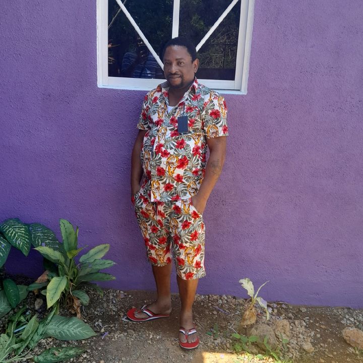 Profile Picture of Robert.     Tomlinson (@user317720961) on Tiktok