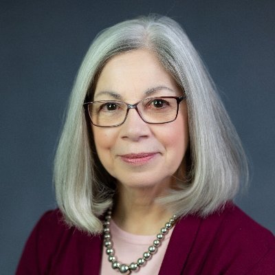 Profile Picture of Meg Curry (@MegCurry17) on Twitter