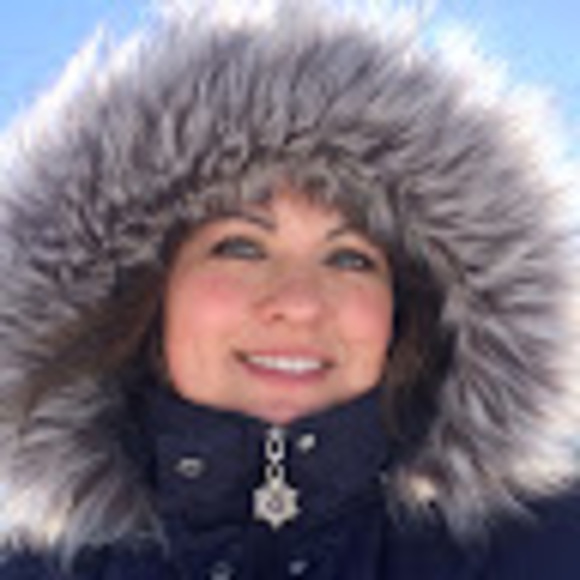 Profile Picture of Shawna Hytry (@akhytrys) on Poshmark