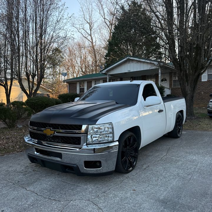Profile Picture of 𝕬 (@andrew.gobellan) on Tiktok