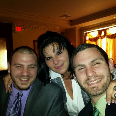 Profile Picture of Robin D'Amore (@damore821) on Twitter