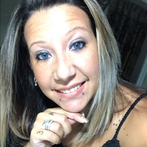 Jasmine Parsons - Poshmark Profile Picture of Jasmine Parsons (@jparsons845) on Poshmark