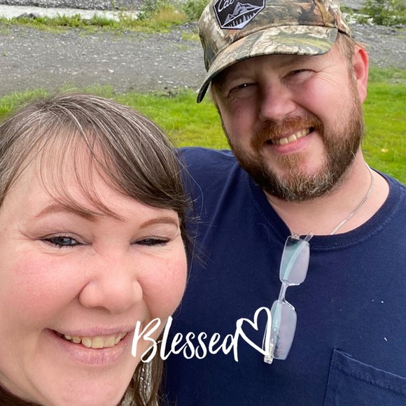 Profile Picture of Kim Thomas tooley (@kimntom96) on Poshmark