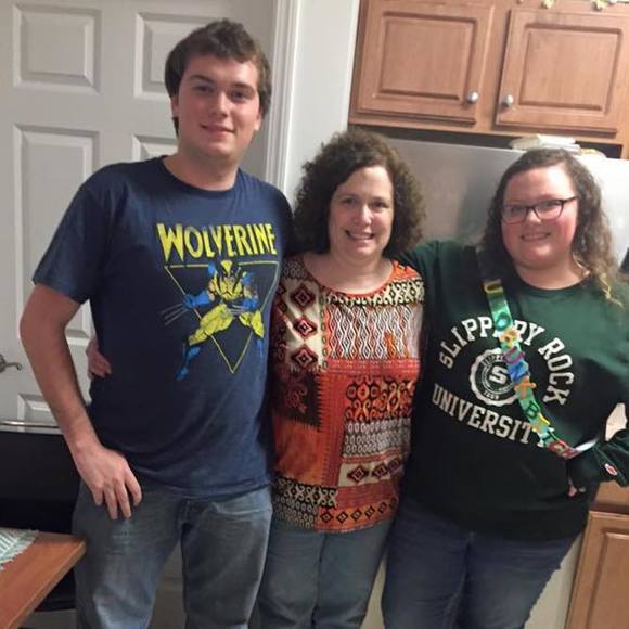 Profile Picture of Tammy Plutko (@tmplutko) on Poshmark