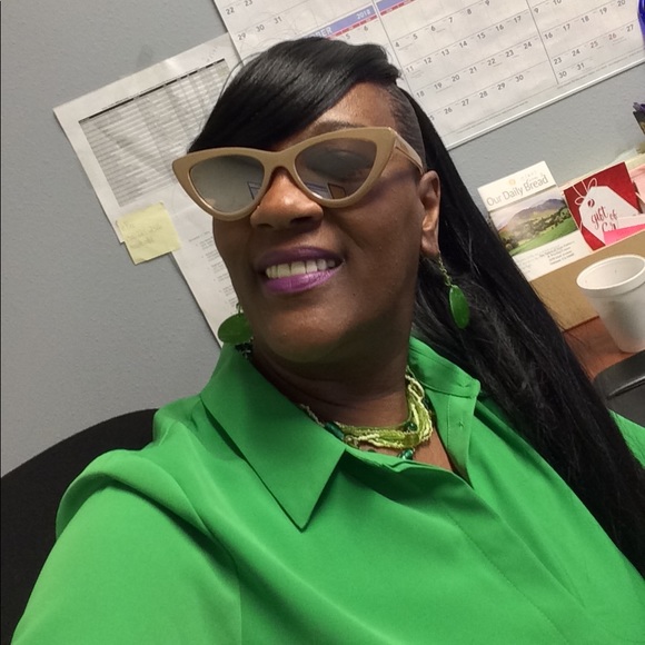 Profile Picture of Paula Woods (@mspsblessed) on Poshmark
