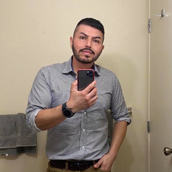 Profile Picture of Joel Calzada castro (@joel247) on Poshmark