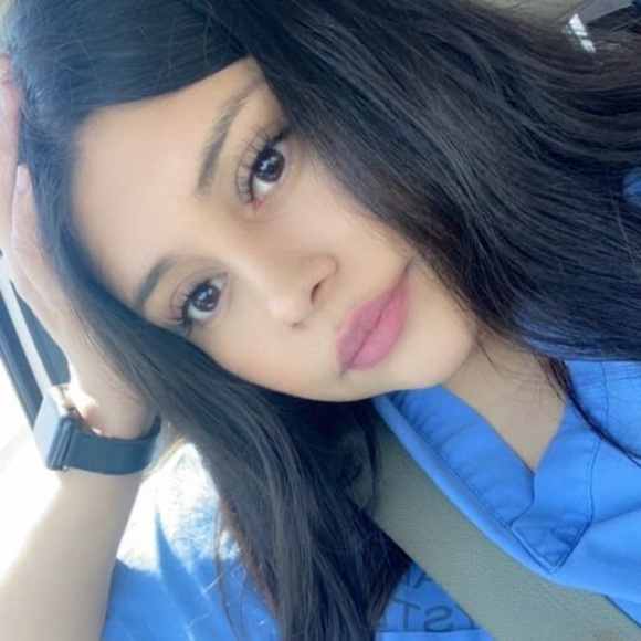 Profile Picture of Jocelyn Fonseca (@beloveet) on Poshmark