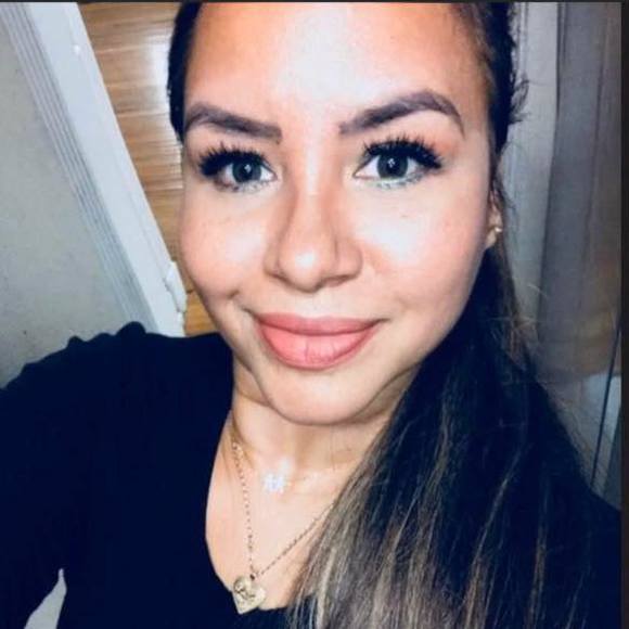 Profile Picture of Katerina Koutecky (@katerina5544) on Poshmark